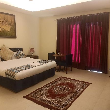 Hotel The Am Bliss Gurgaon Dış mekan fotoğraf